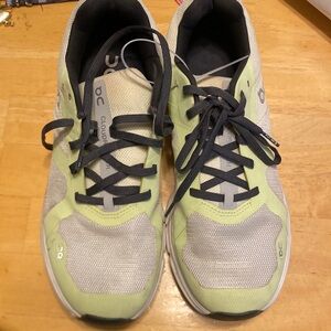 On cloud runner sneakers